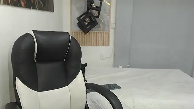 Cry_thereal's Webcam Show
