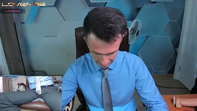 Živý XXX chat SteveTiger