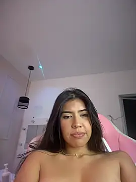 Doll_Maddy_'s Live XXX Chat