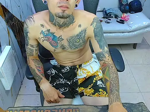 Boy_tatto77's Live XXX Chat
