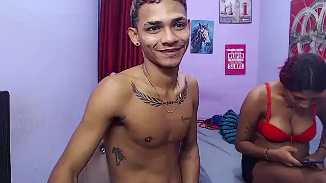XXX chat uživo modela black_twinks