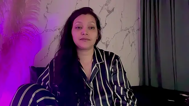 Chat XXX en directo de MarcellaGriffin