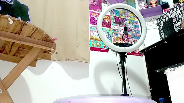 PetiteIvoryQueen19 Adlı Modelin Canlı XXX Sohbeti