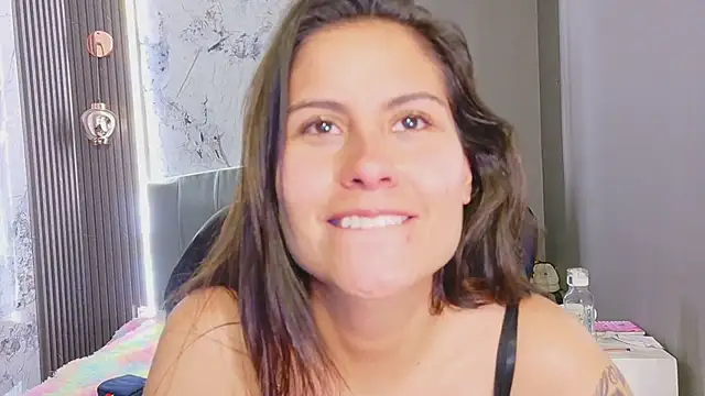 Chatroom XXX en direct de alanis_22