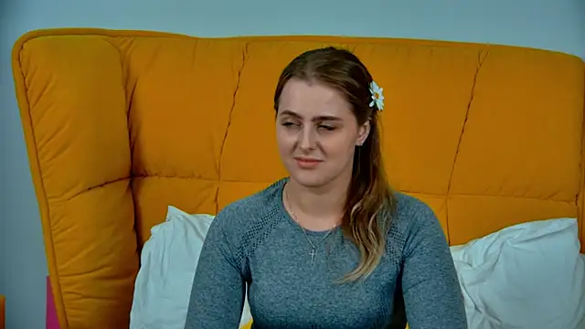 EllaBells' Live XXX Chat