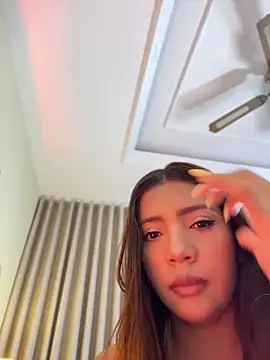 Chat XXX ao vivo de Pushaina__1