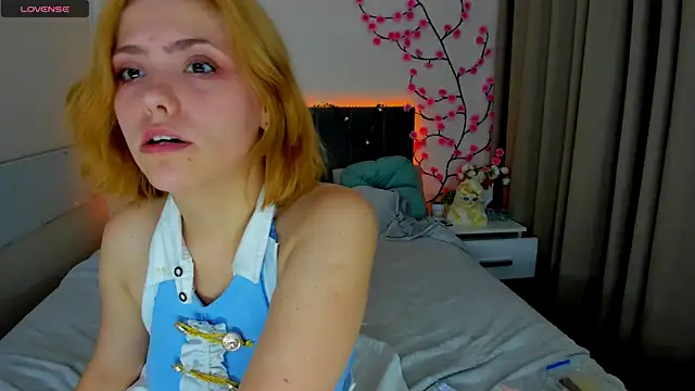 Chat +18 de DellaRows ao vivo