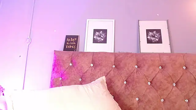 Nikirouse's Live XXX Chat