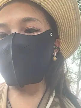 צ'אט XXX בשידור חי של yinyin326