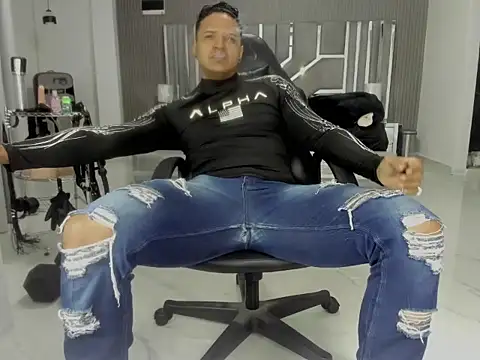 Chat +18 de master_leather ao vivo