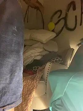 XXX chat uživo modela GusanoDelicioso