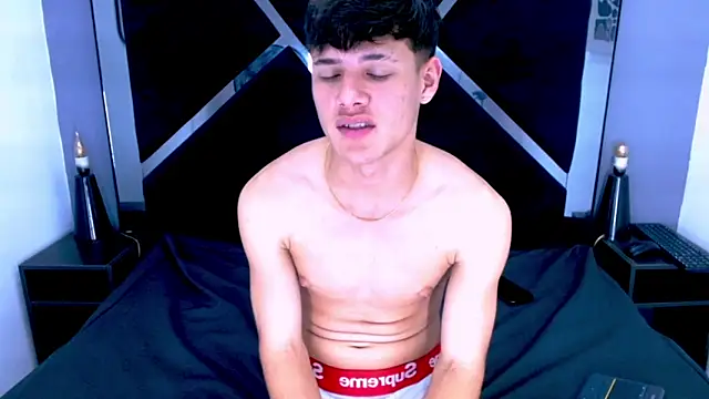 Kevin_Tupe's Live XXX Chat