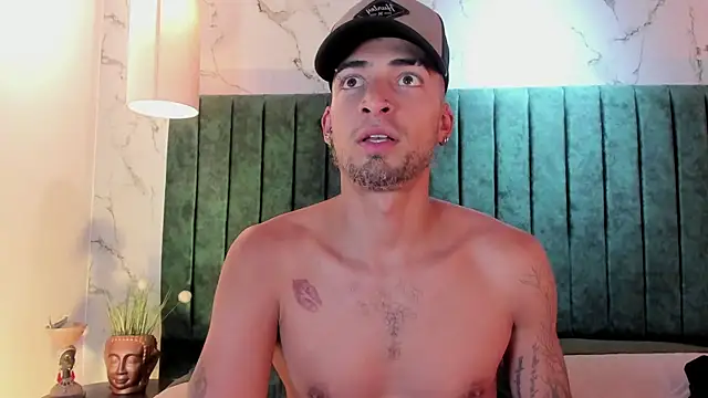 Chatroom XXX en direct de DrakeNeumann