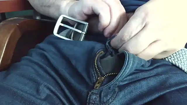 Živý XXX chat verylittletinycock