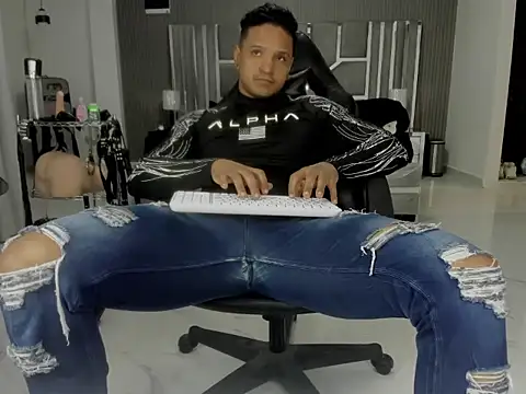 Czat XXX na żywo – master_leather