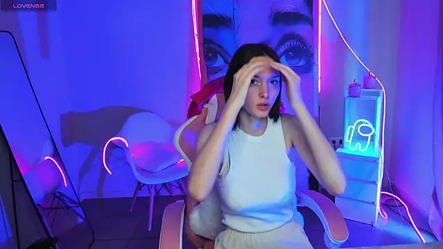 Eva_Leeee Adlı Modelin Canlı XXX Sohbeti