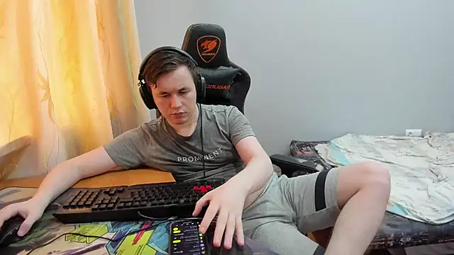 iliaskrislove élő XXX-chatje
