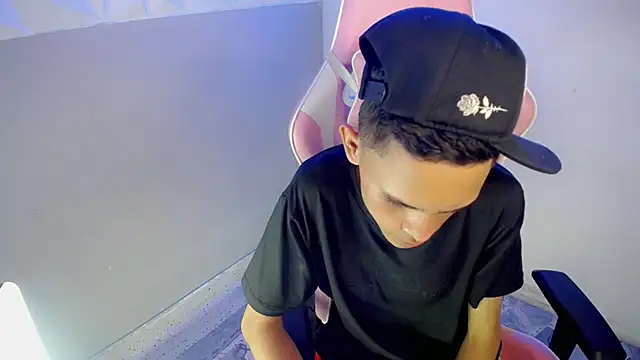 צ'אט XXX בשידור חי של sombra_18