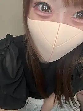 momo_mmのライブXXXチャット