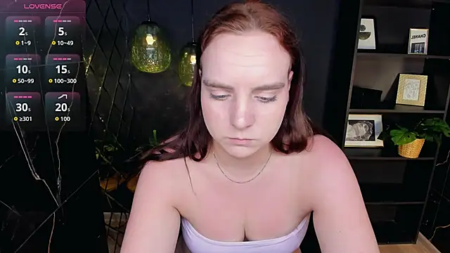 Candy_Queen__ Chat XXX in diretta