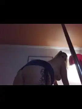UrFavToJerkTo's Webcam Show
