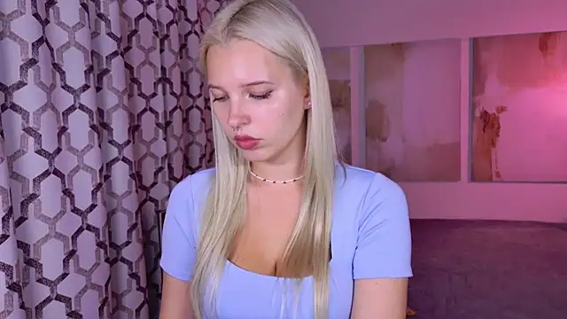 Chat XXX en directo de AliceJuly