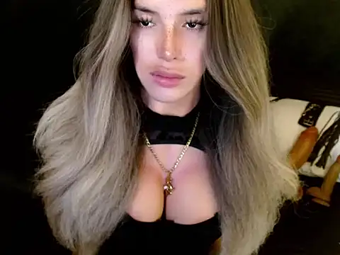 sizzling_cassie1 élő XXX-chatje