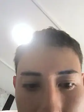 Thiagoo_Vega élő XXX-chatje