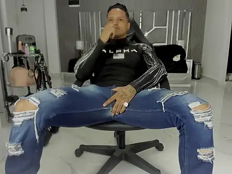 Chatroom XXX en direct de master_leather