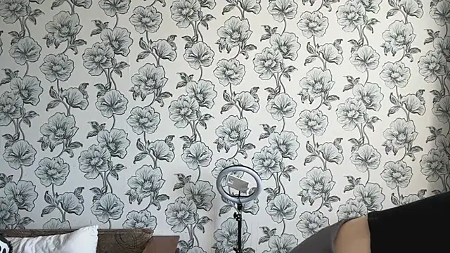 ScarlettRosy élő XXX-chatje
