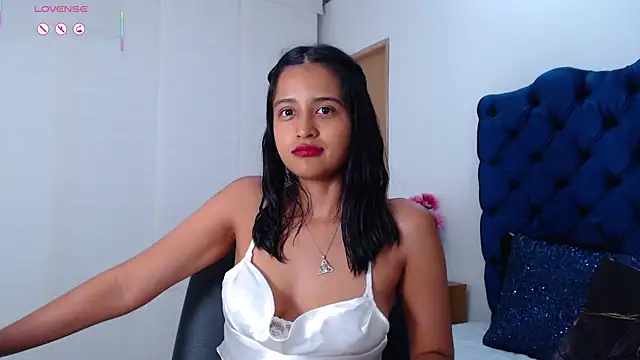 Lili666_ Chat XXX in diretta