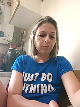 צ'אט XXX בשידור חי של AdaJoy