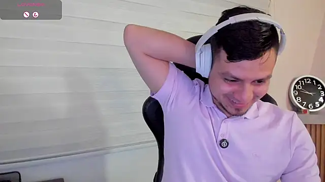 XXX chat uživo modela Rick_Adams
