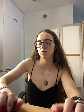 MartiniiSelenna Adlı Modelin Canlı XXX Sohbeti