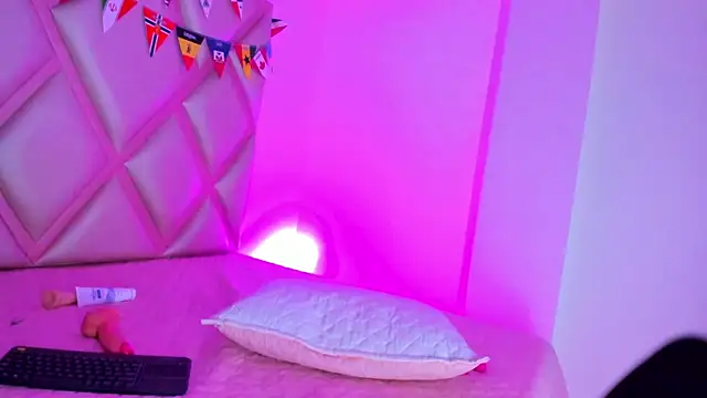 shaira-07's Live XXX Chat