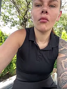 MonoGirl – Live XXX-chat