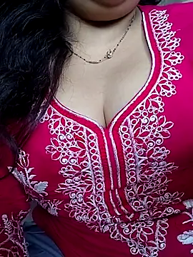 צ'אט XXX בשידור חי של Hottypuja