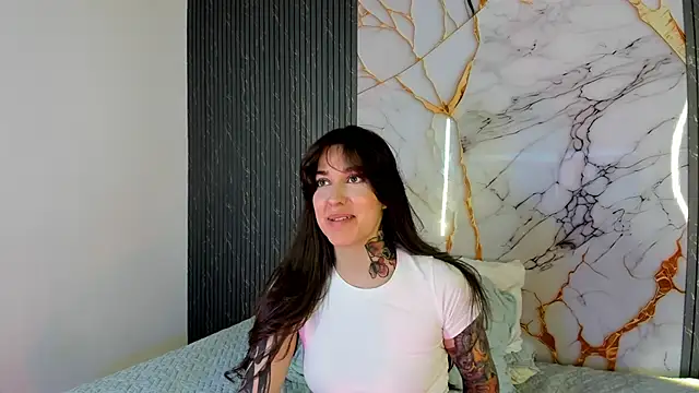 צ'אט XXX בשידור חי של AlexxNoir