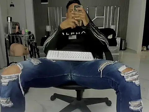 Chat XXX ao vivo de master_leather