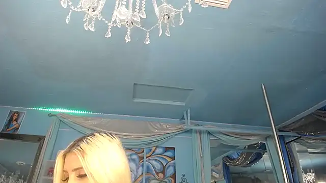 ADRIANNA_FOX Chat XXX live