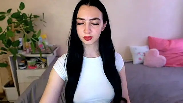 WildKittenX_'s Live XXX Chat