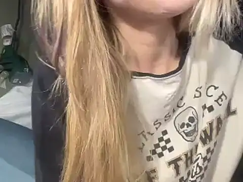 lavender_spits' Live XXX Chat