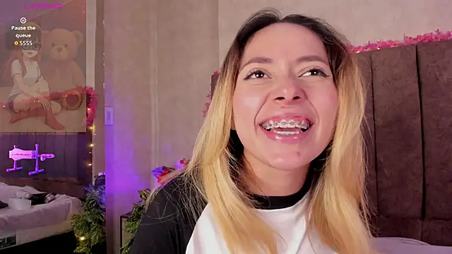 LanaMills_'s Live XXX Chat
