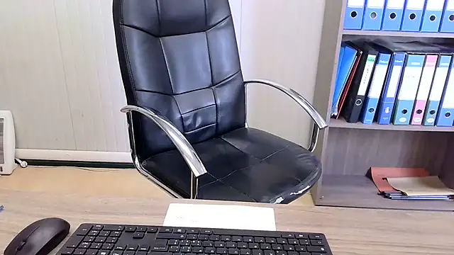 Pokazy przed kamerką – Evasionee
