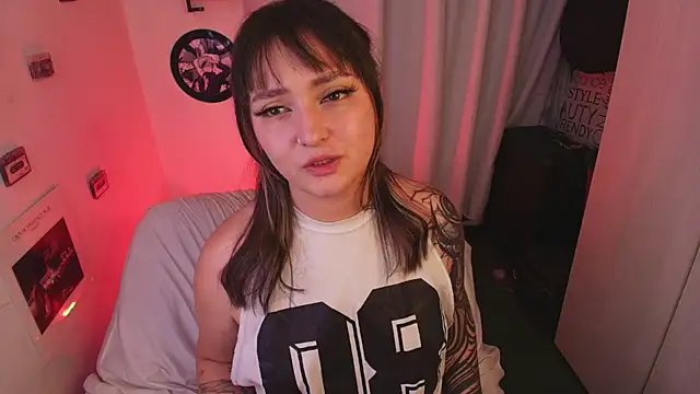 Czat XXX na żywo – sara_cuteeyes