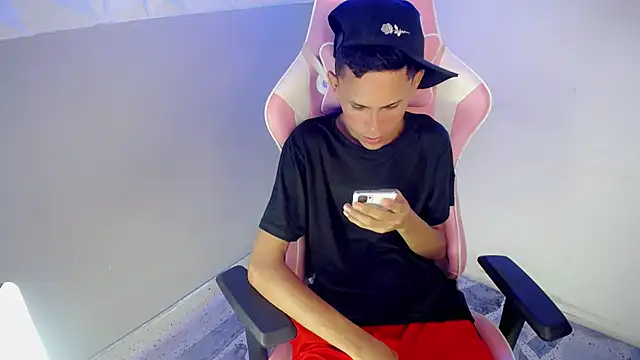 sombra_18 Show in webcam