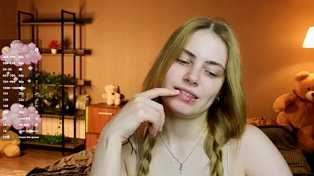 CristyHibbits' Live XXX Chat