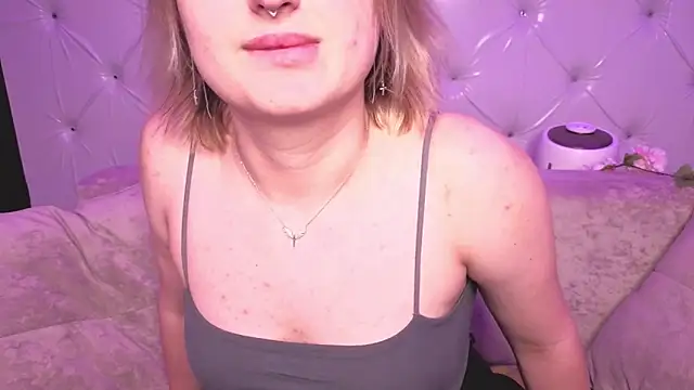 XXX chat uživo modela FruittySalad