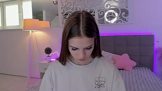 LuisaClover's Live XXX Chat