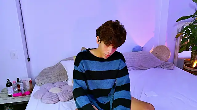 Chat XXX en directo de Samy_Twink